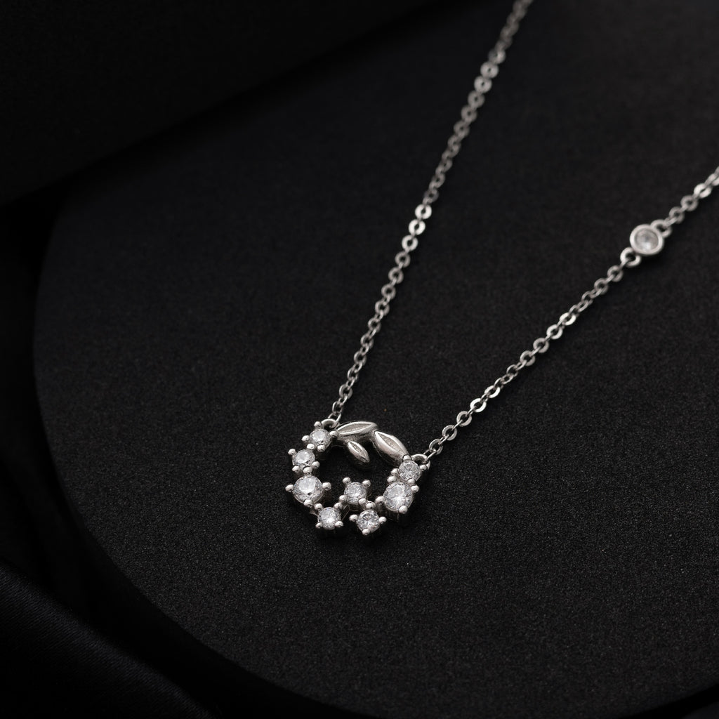 Enchanted Floral Wreath 925 Sterling Silver Necklace 
