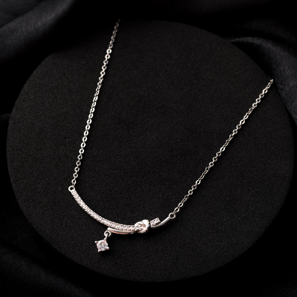 Elegant Knot 925 Sterling Silver Pendant Necklace