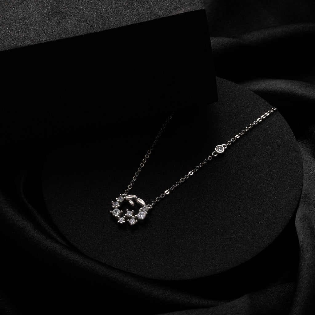 Enchanted Floral Wreath 925 Sterling Silver Necklace 