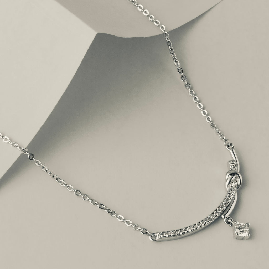 Elegant Knot 925 Sterling Silver Pendant Necklace